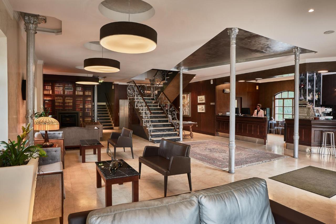 Hotel Granda Onís Buitenkant foto